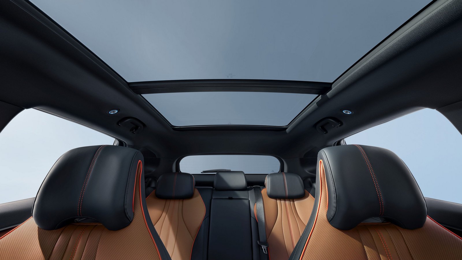 Kopfstützen und Panoramadach des BYD SEAL U DM-i