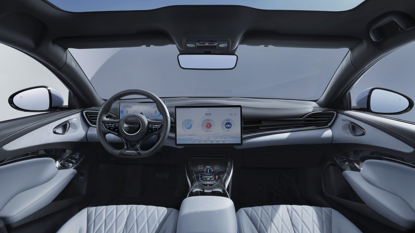 Blick auf das Armaturenbrett des BYD SEAL